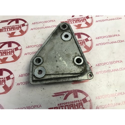 Кронштейн двигателя правый Опель Астра H 1.7 CDTI 2007-2011 Opel Astra H 97252070